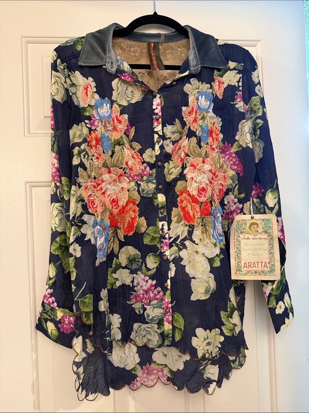 Aratta Navy Floral Embroidered Button-Front Shirt